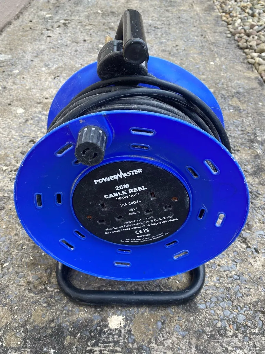 PowerMaster 25m 220V Cable Reel - Image 2