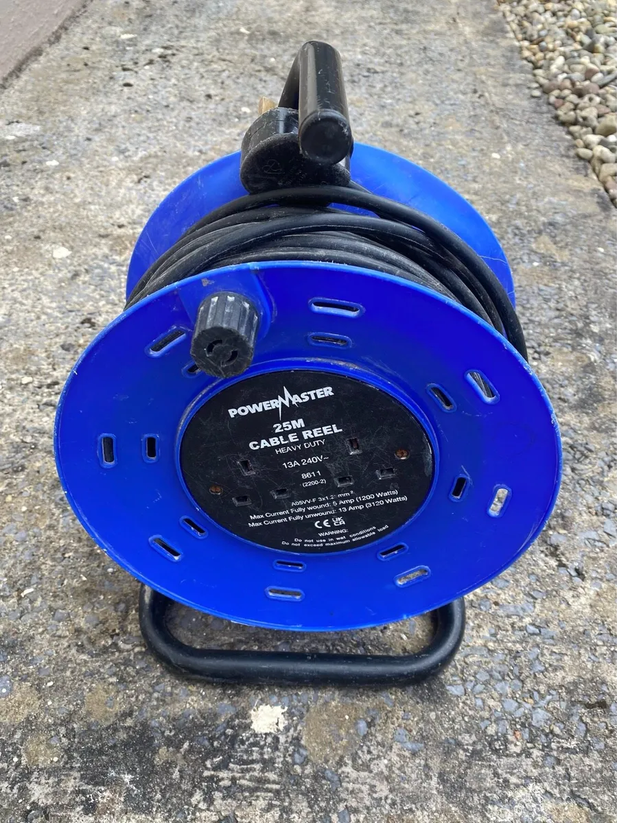 PowerMaster 25m 220V Cable Reel - Image 3