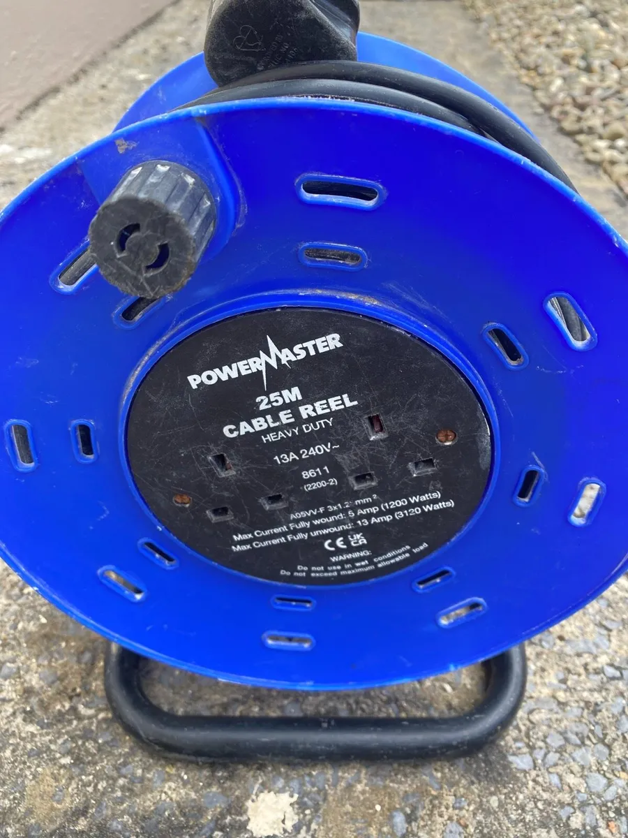 PowerMaster 25m 220V Cable Reel - Image 4