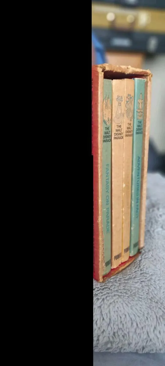 Vintage Walt Disney 4 Book Boxset complete set - Image 1