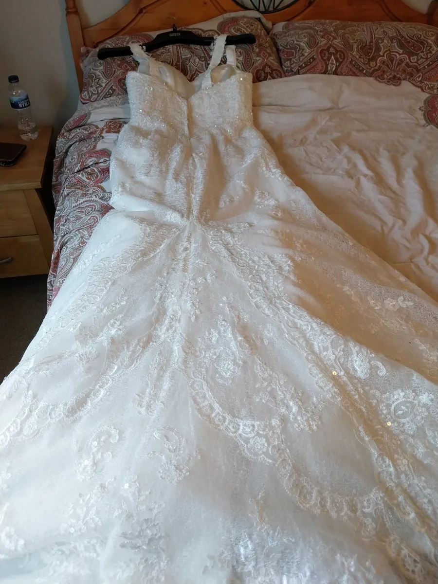 Wedding dress - Image 3