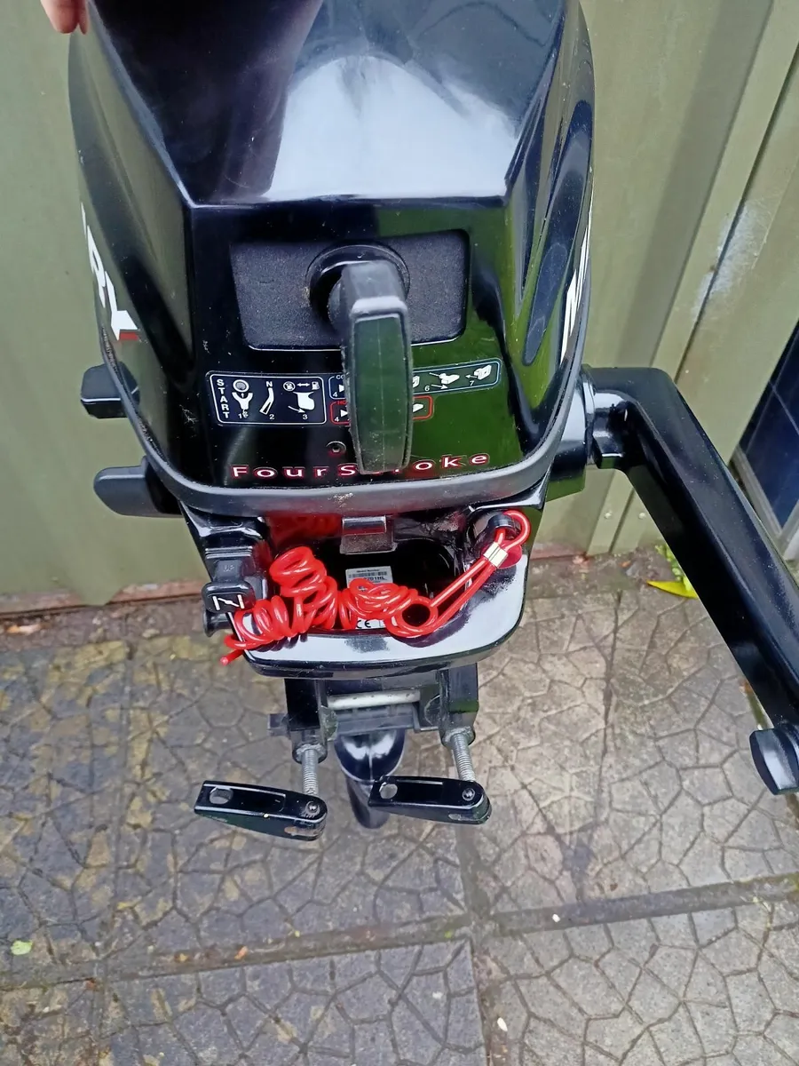 Mercury 2.5HP 4 Stroke short shaft outboard engine - Image 3