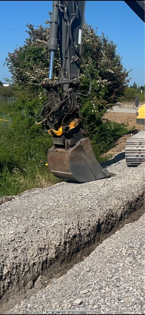 Engcon tiltrotator 65mm pins - Image 4