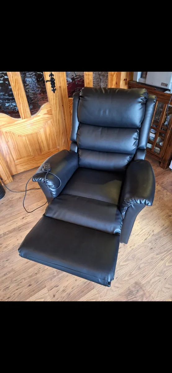 Electric riser recliner armchair - Image 1