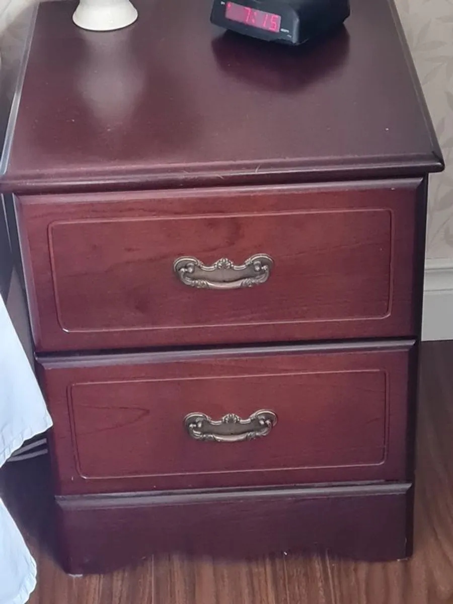 bedside - Image 1