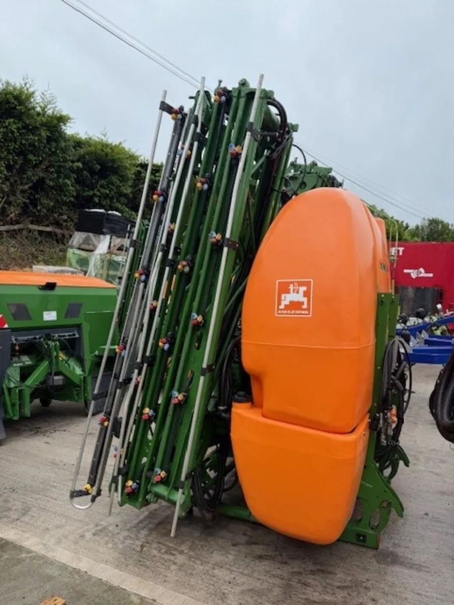 Used Amazone UF1801 24m Isobus Sprayer - Image 1