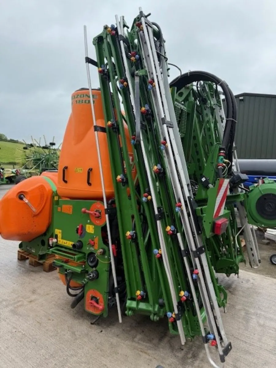Used Amazone UF1801 24m Isobus Sprayer - Image 4