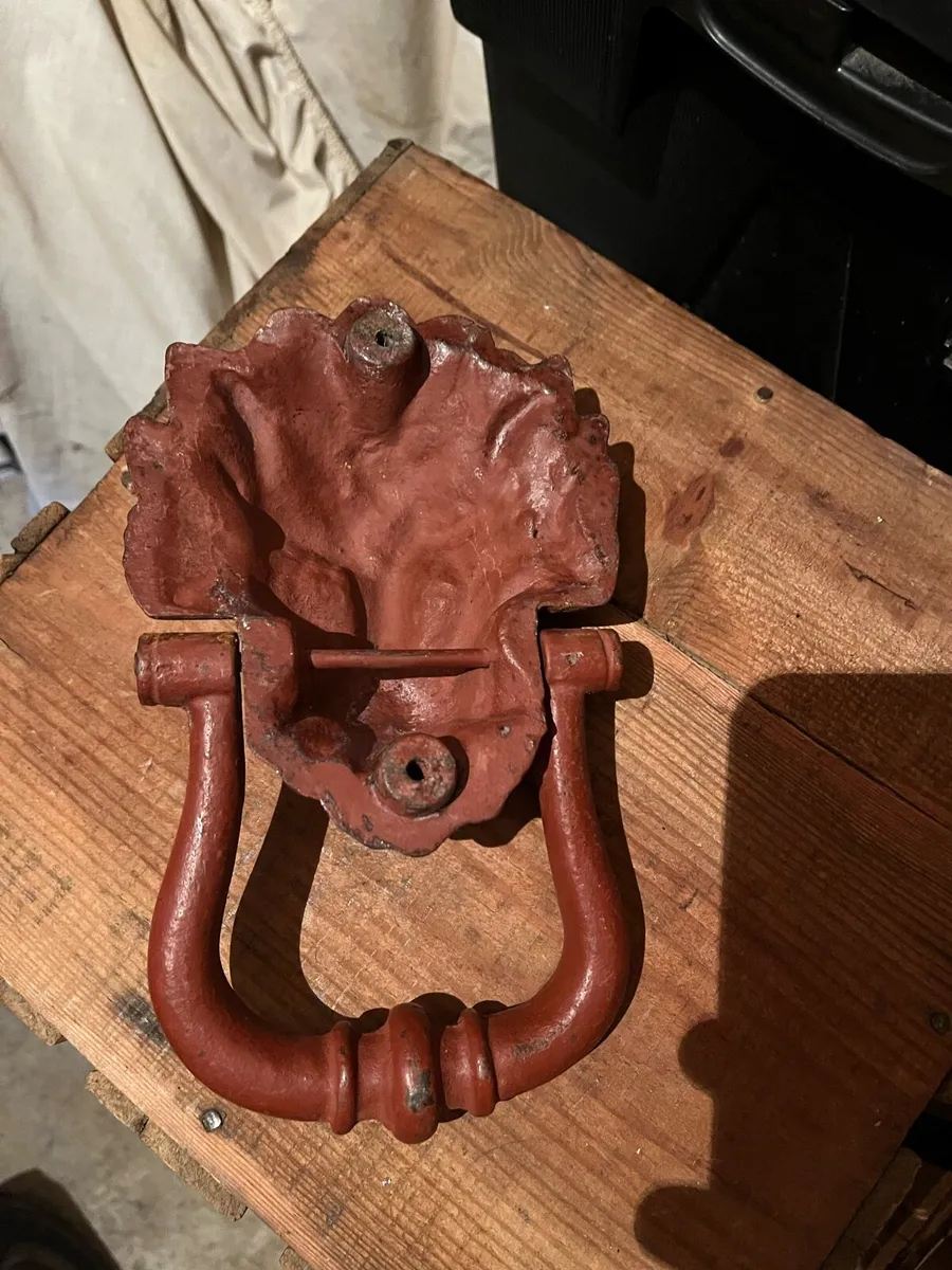 Antique cast iron door knocker - Image 3
