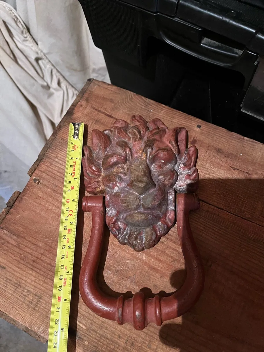 Antique cast iron door knocker - Image 4