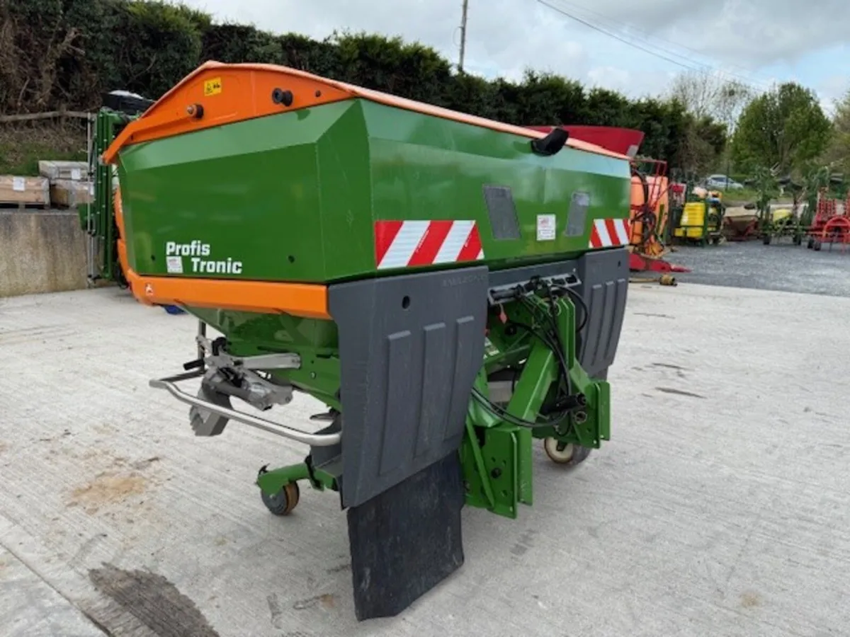Amazone ZAV 2600 Profis Tronic Weigh Cell Spreader - Image 4