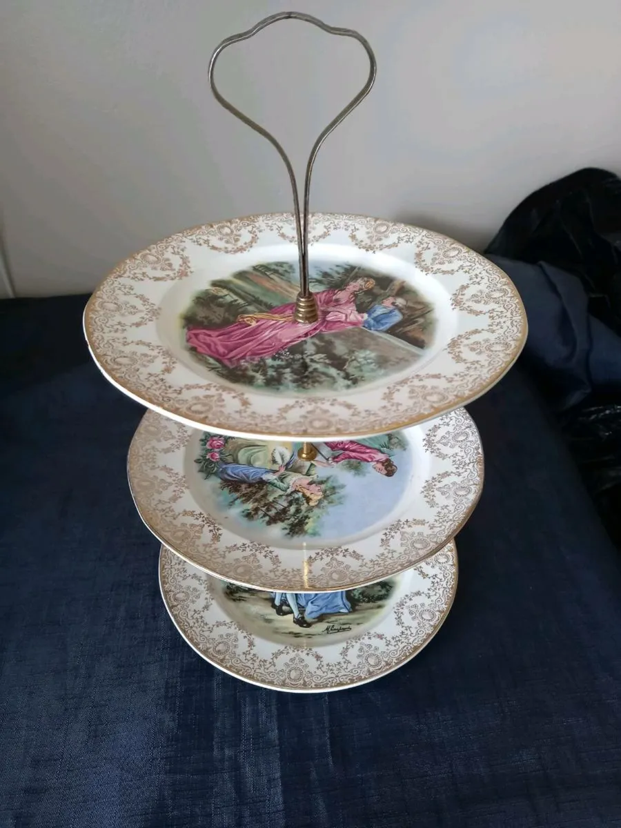 3 Tier Cake Stand - Image 1