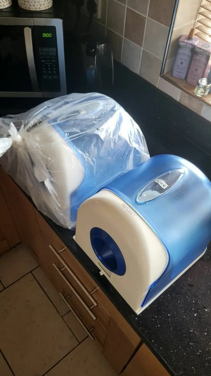 blue roll dispenser