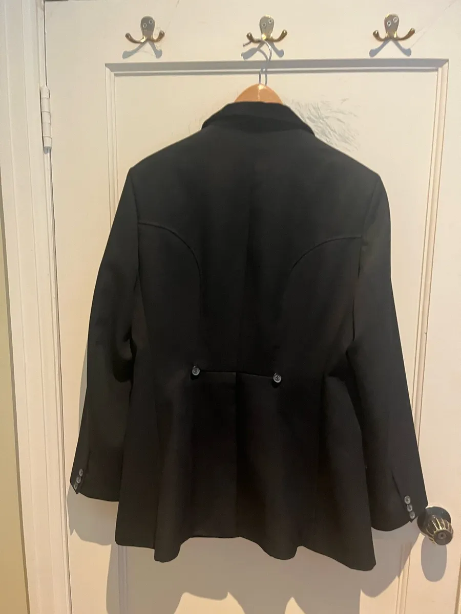 Show jacket size 18 - Image 2