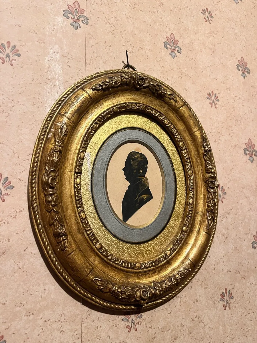 Antique miniature portrait in gilt frame - Image 1