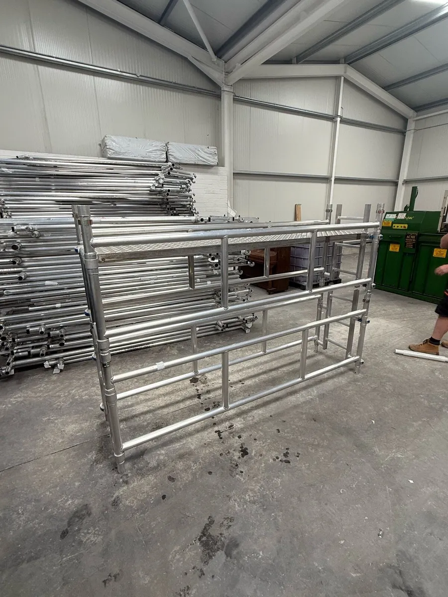 Aluminium scaffolding - Image 1