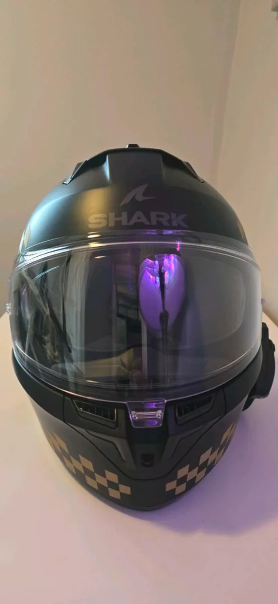 Helmet - Image 3