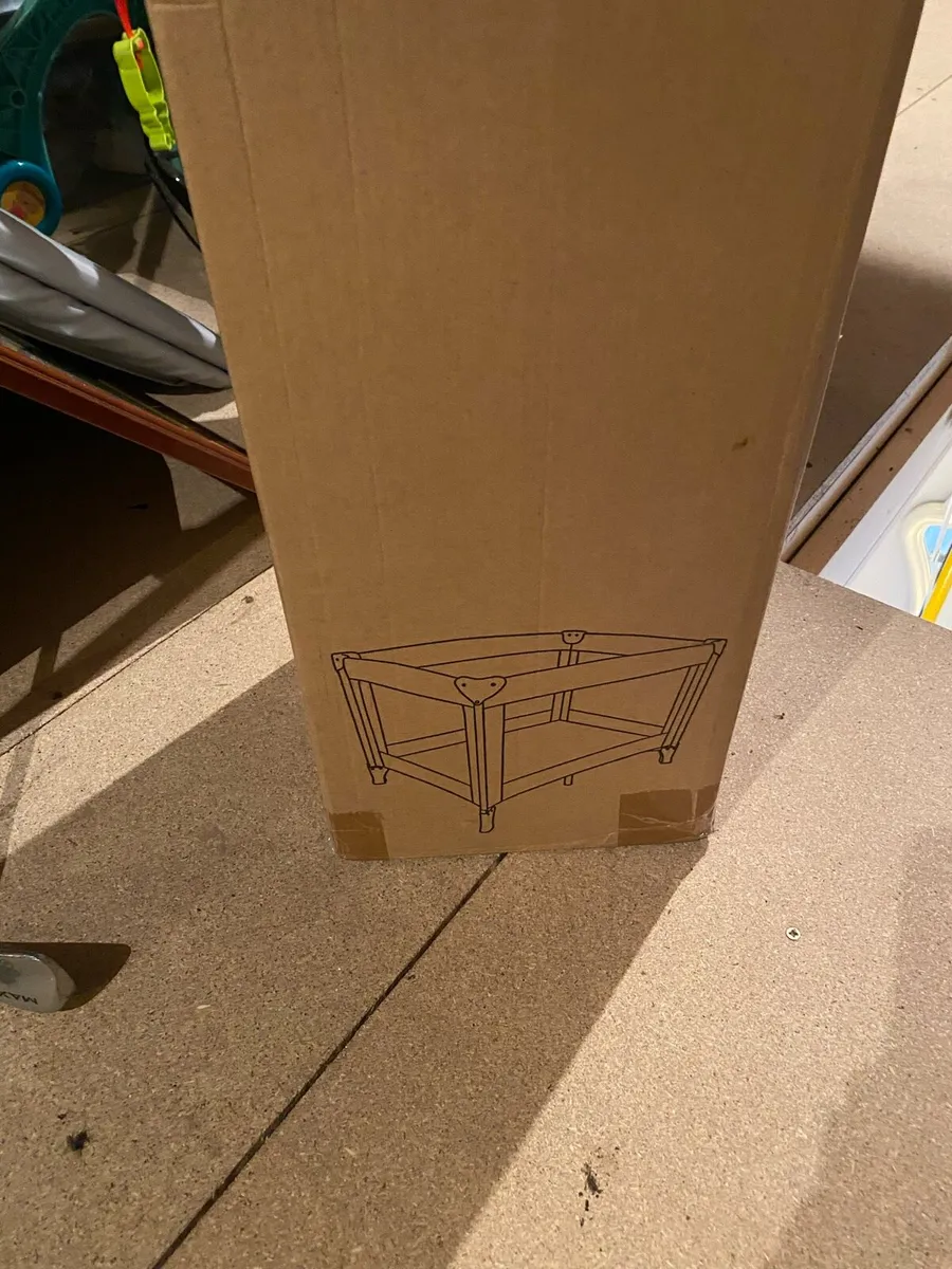 Travel Cot - Image 2