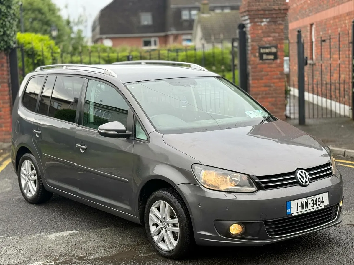 2011 Volkswagen Touran 1.6Tdi 7 Seater - Image 1