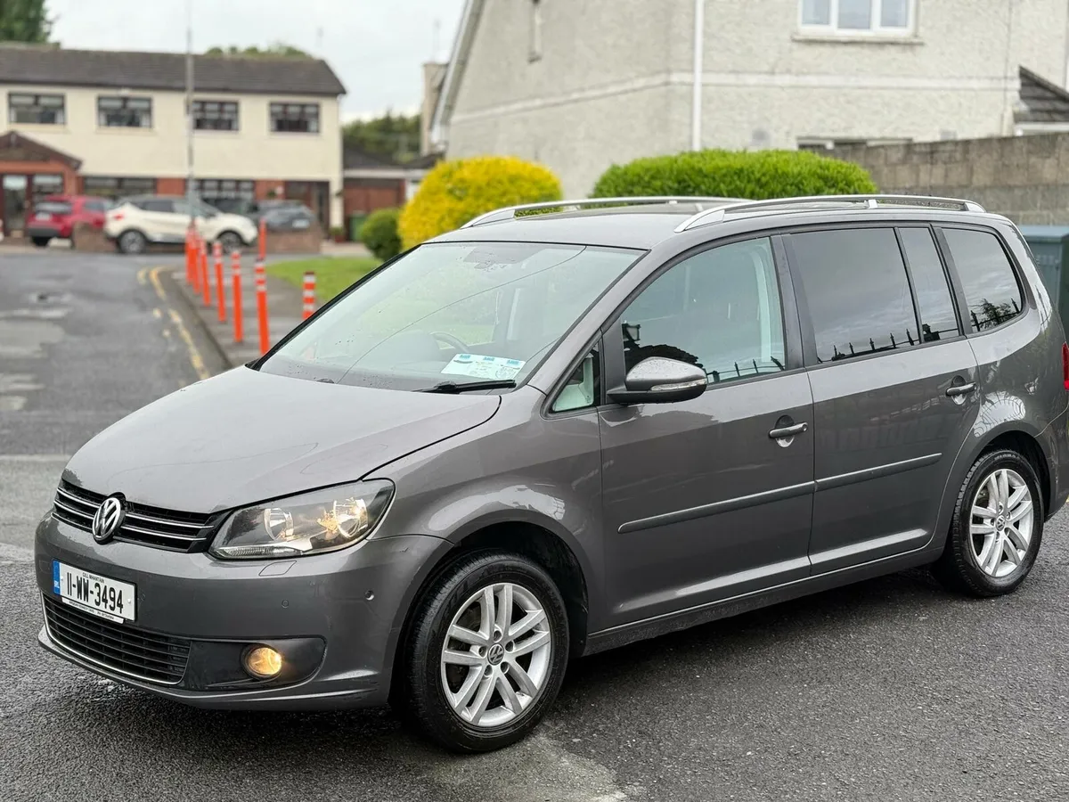 2011 Volkswagen Touran 1.6Tdi 7 Seater - Image 2