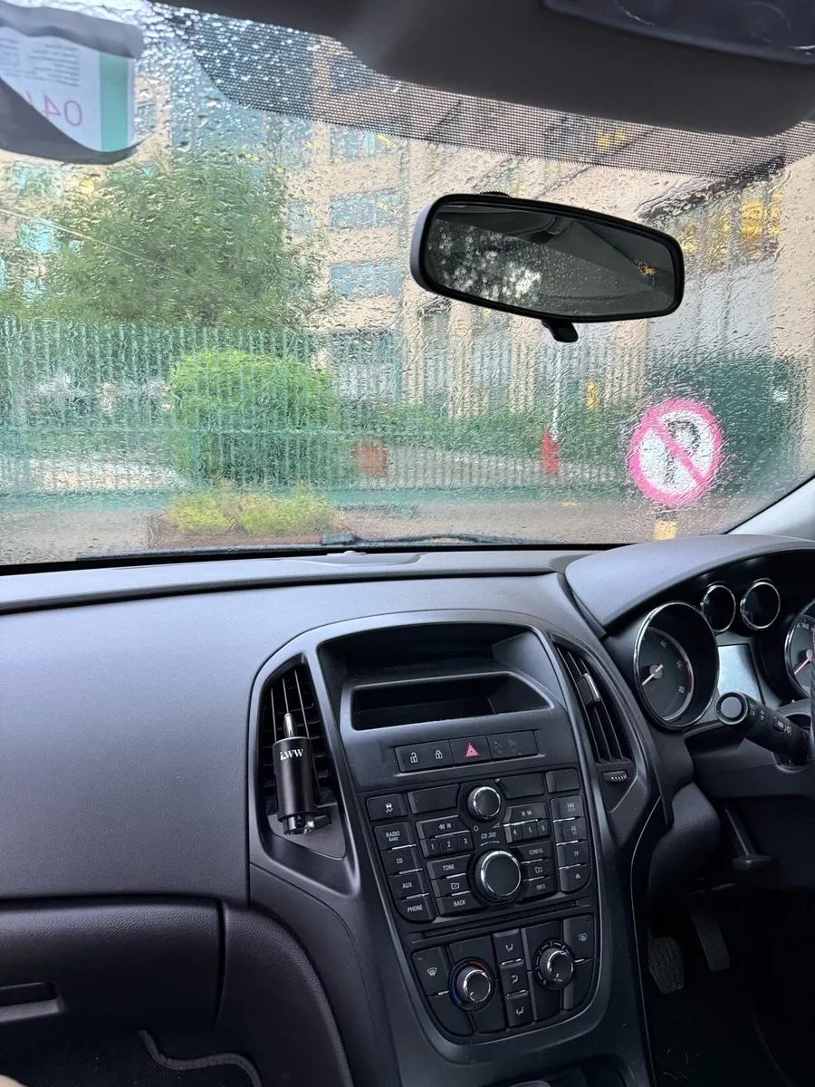 Car - Image 3