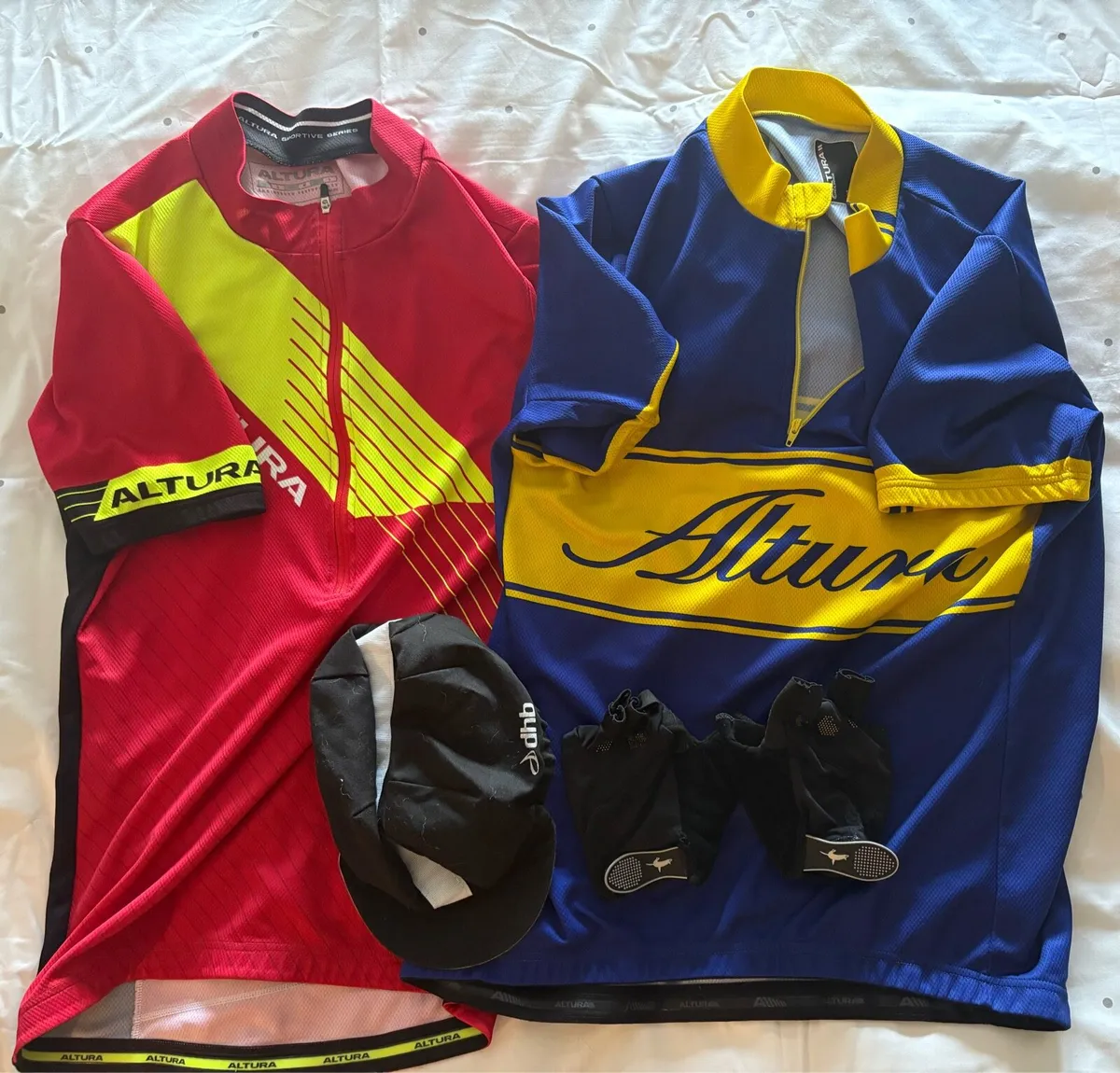 Cycling clothes - Image 1