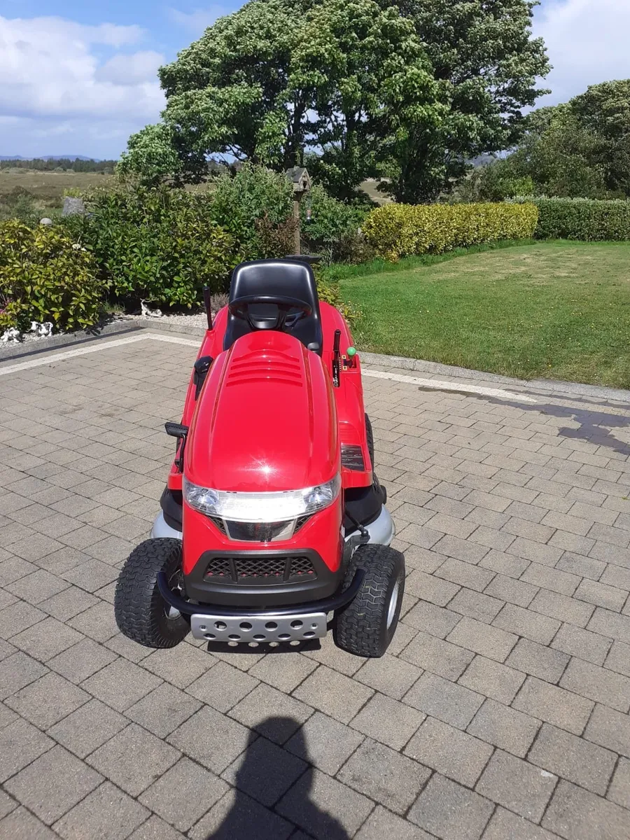 Honda Ride on lawnmower - Image 2