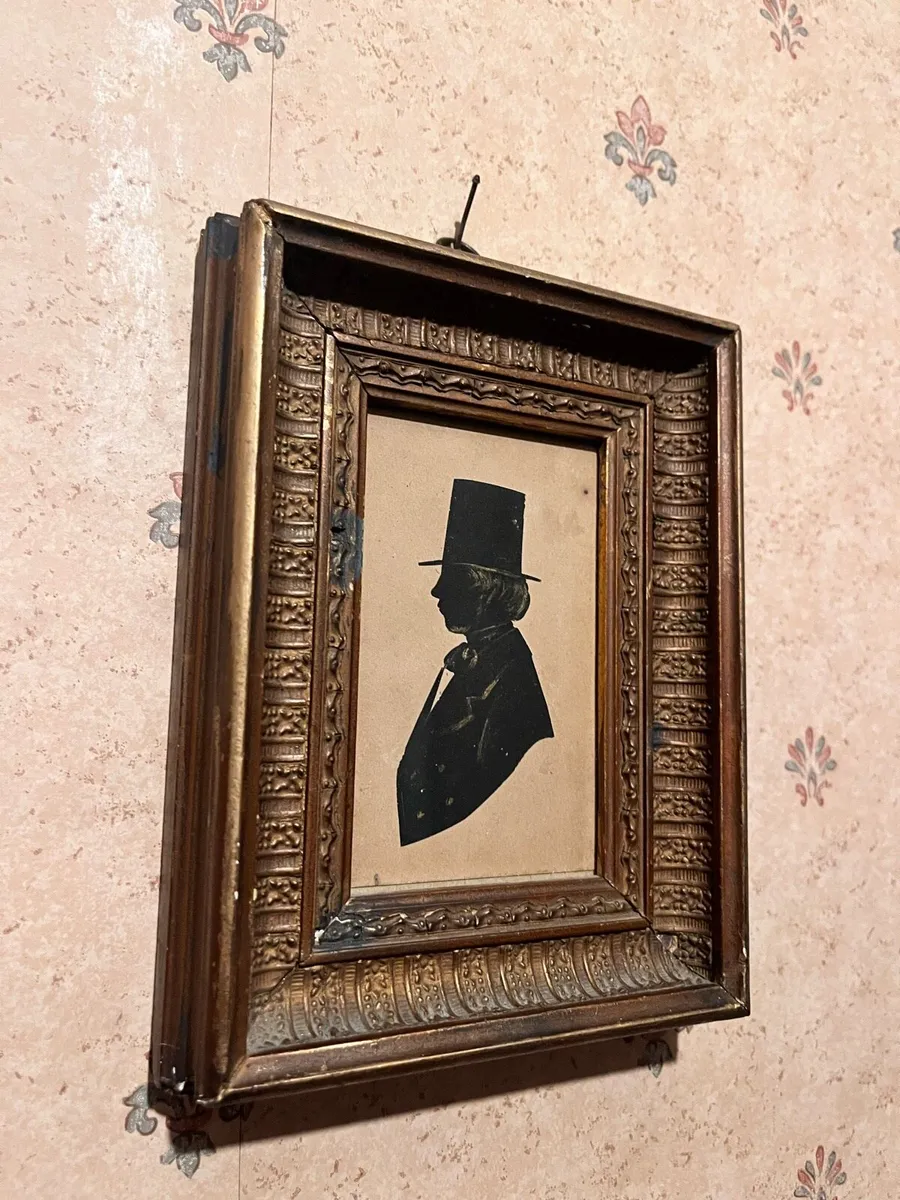 Antique miniature portrait silhouette - Image 1