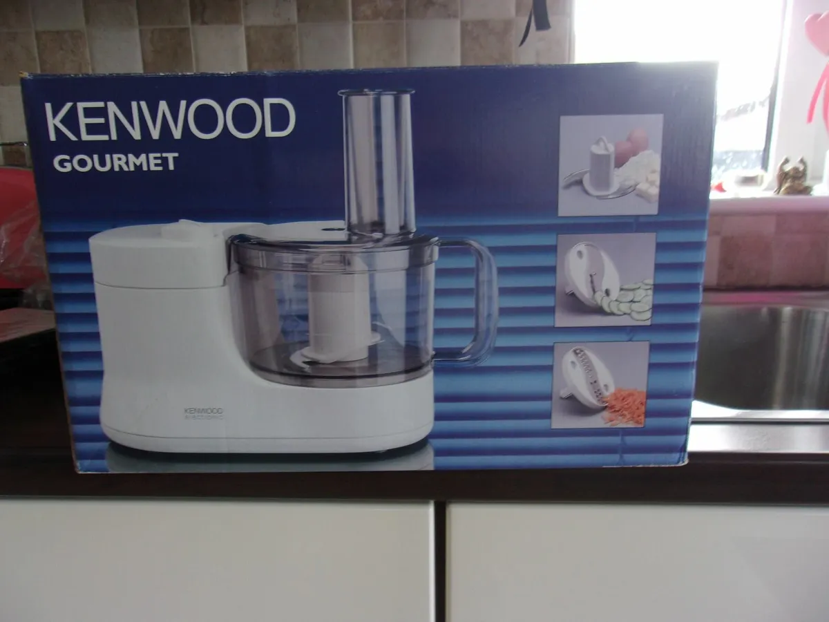 SMALL KENWOOD  GOURMET  FOOD  MIXER  NEW  BOXED - Image 1