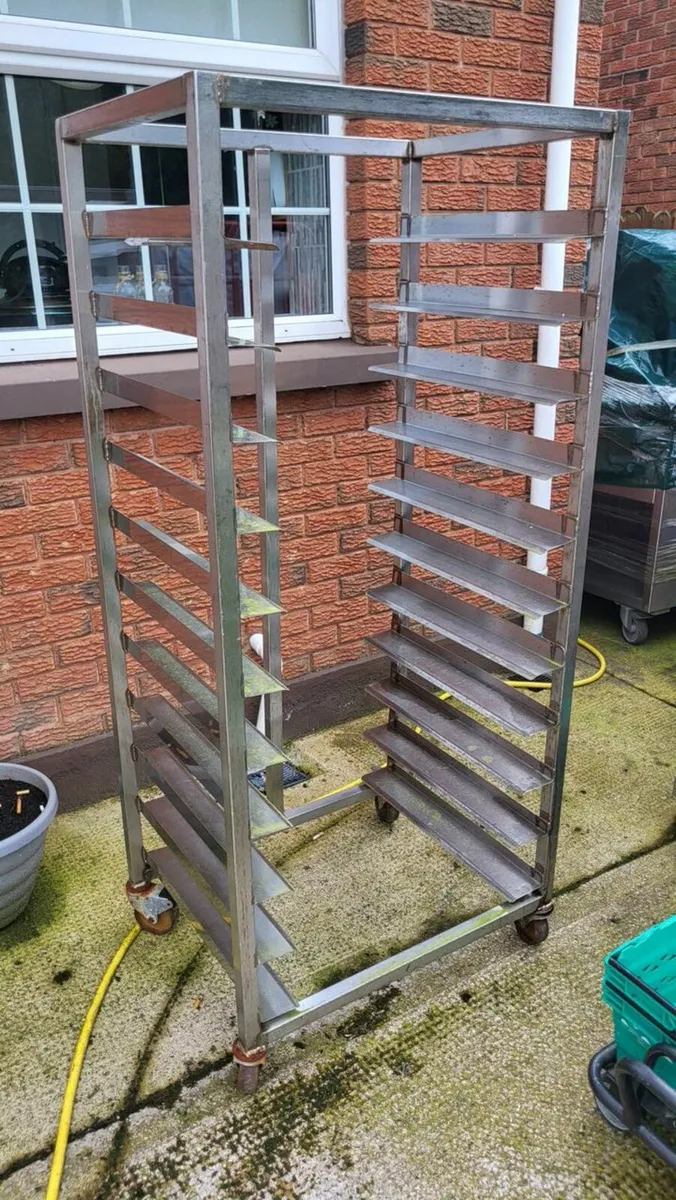 trolleys - Image 1