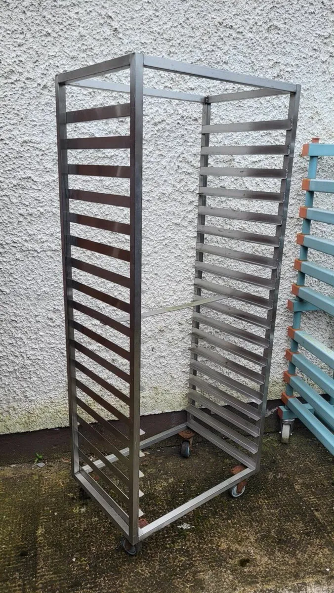 trolleys - Image 3