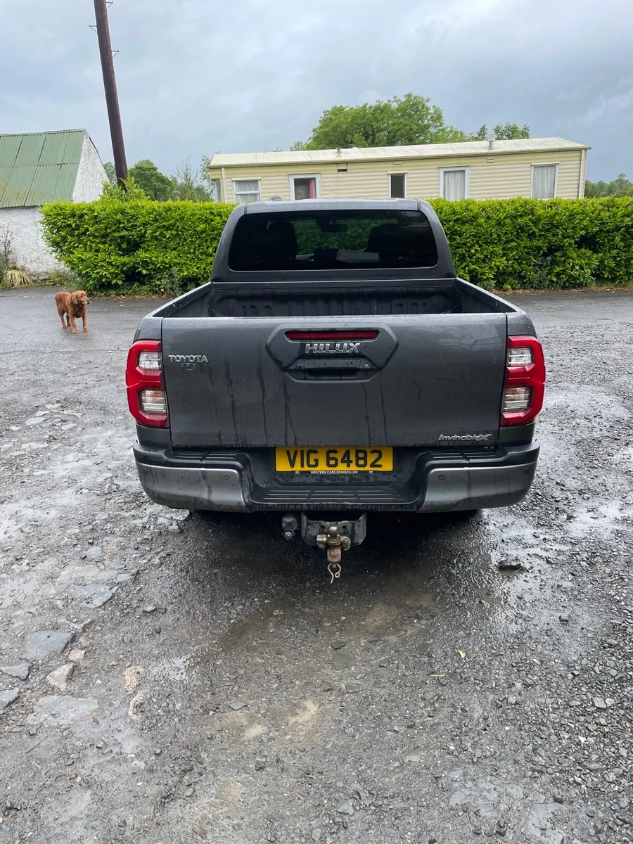 Toyota Hilux 2021 - Image 3