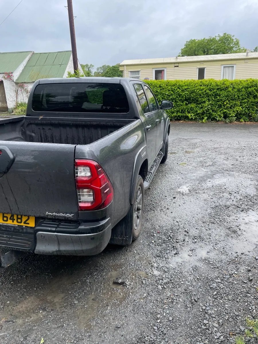 Toyota Hilux 2021 - Image 4