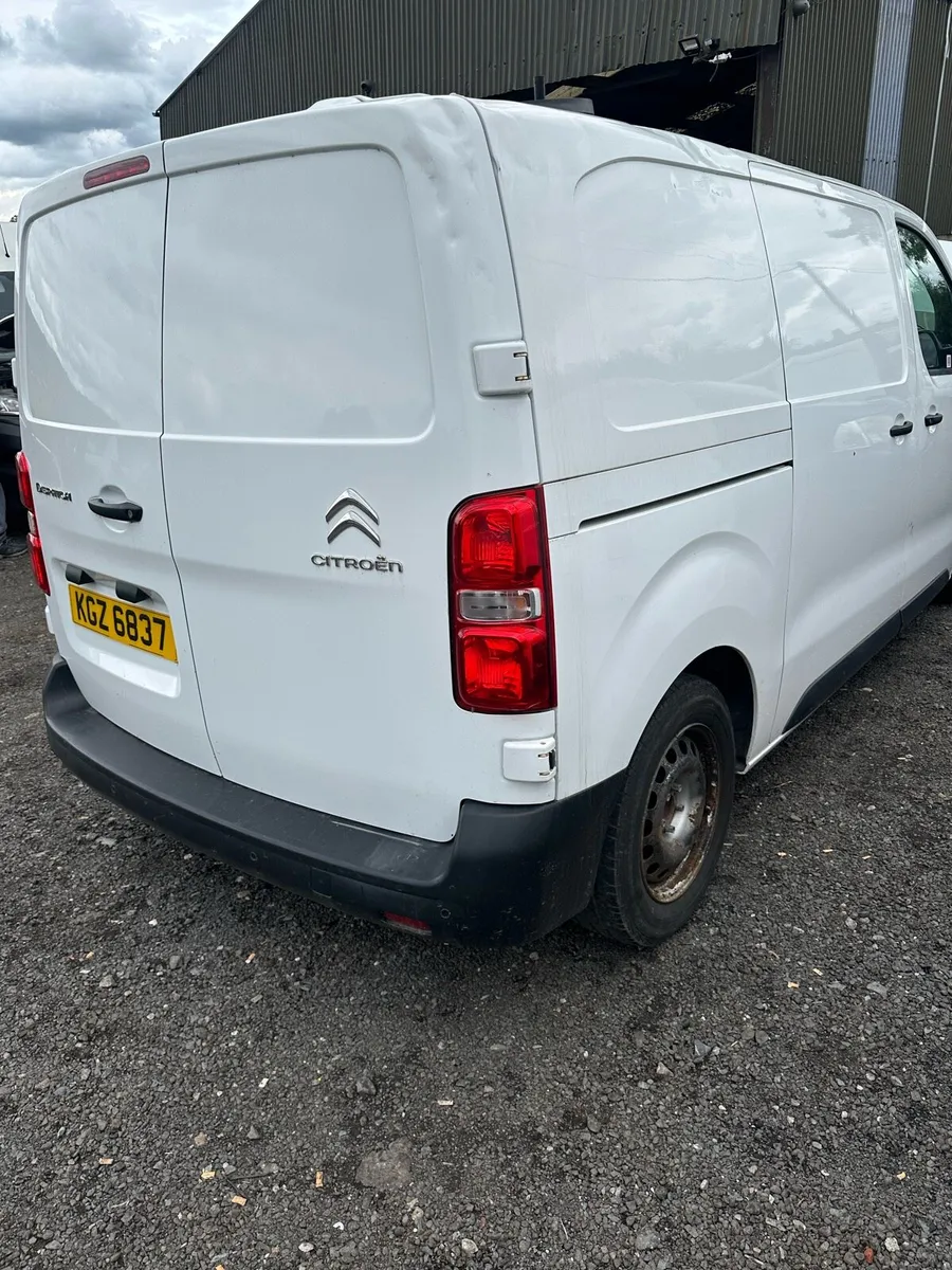 2018 Citroen dispatch for breaking or complete - Image 3
