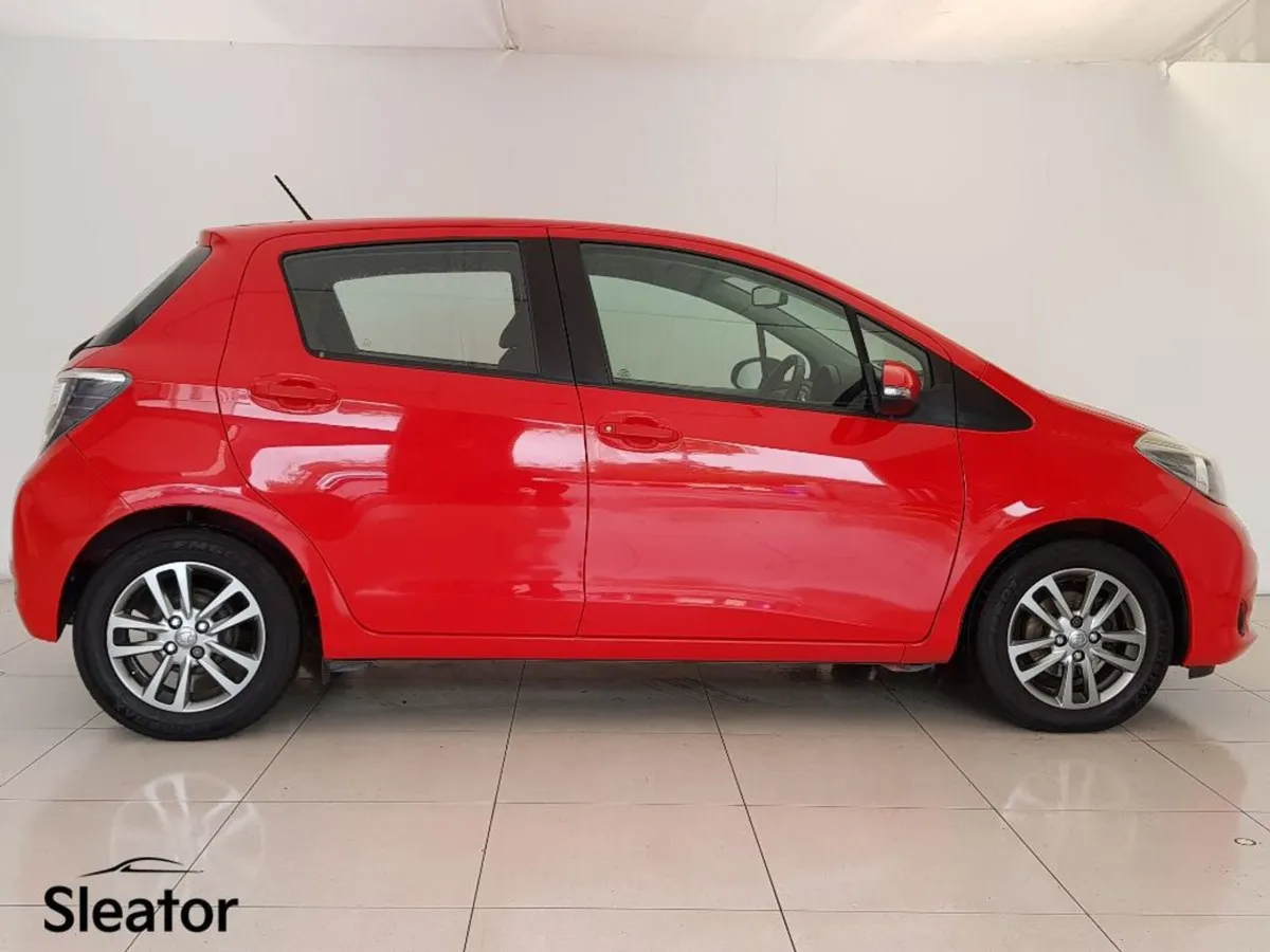 Toyota Yaris 1.33 Vvti Icon 5DR - Image 2