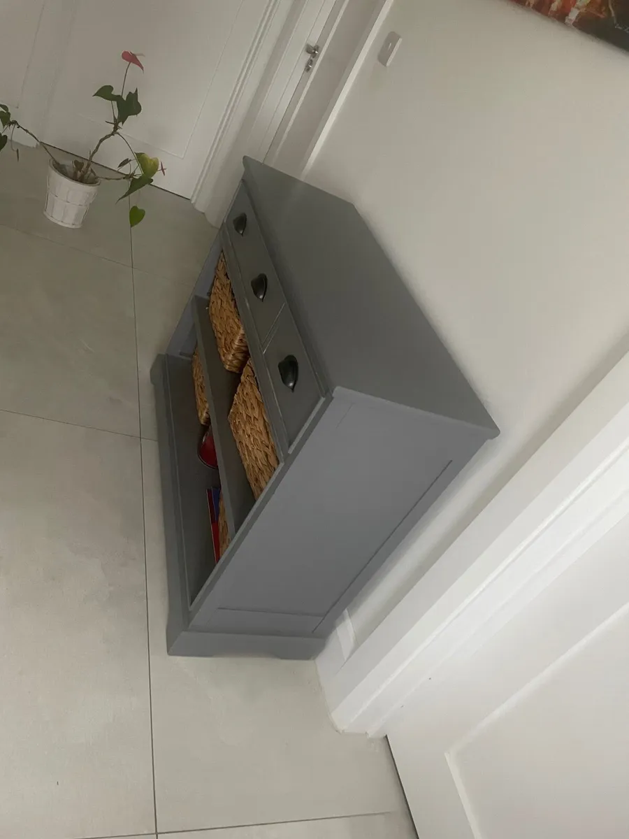 3 drawer Console Table - Image 2