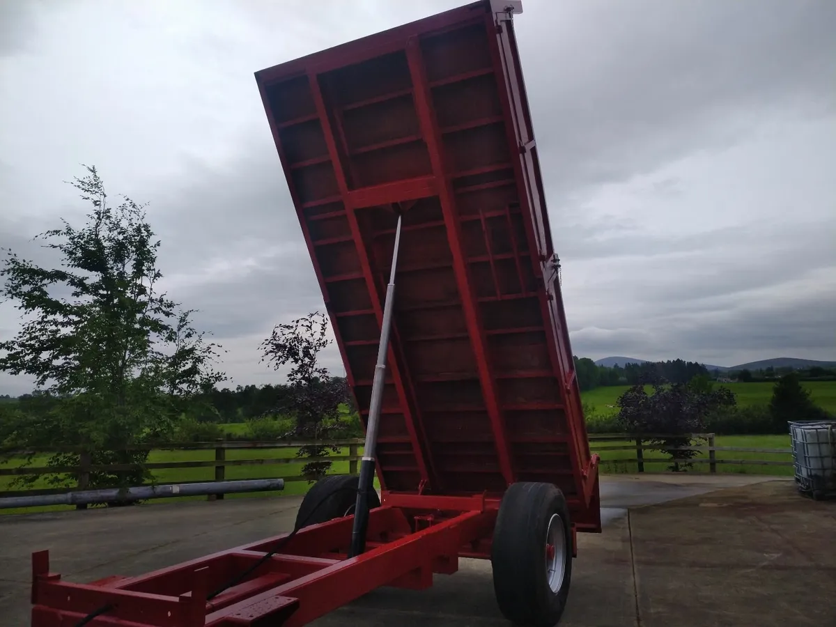 Tractor Tipping  Trailer - Image 3