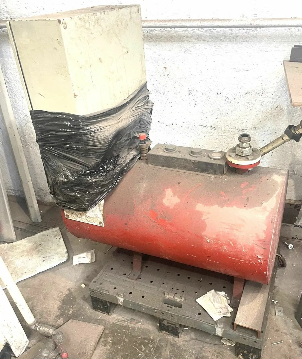 3m x 1.5m Hydraulic Panel Press. - Image 4
