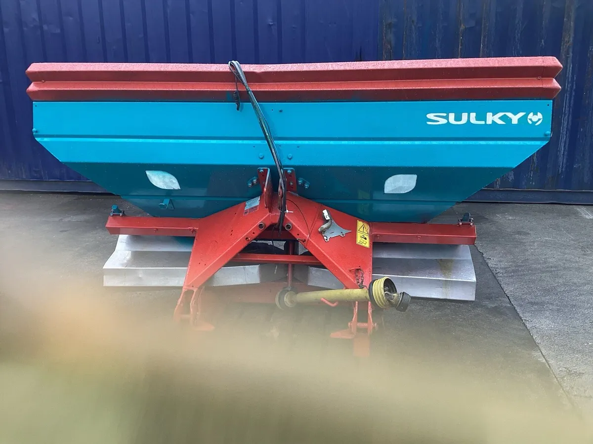 SULKY 3 TON FERTILISER SPREADER VERY CLEAN SPRE