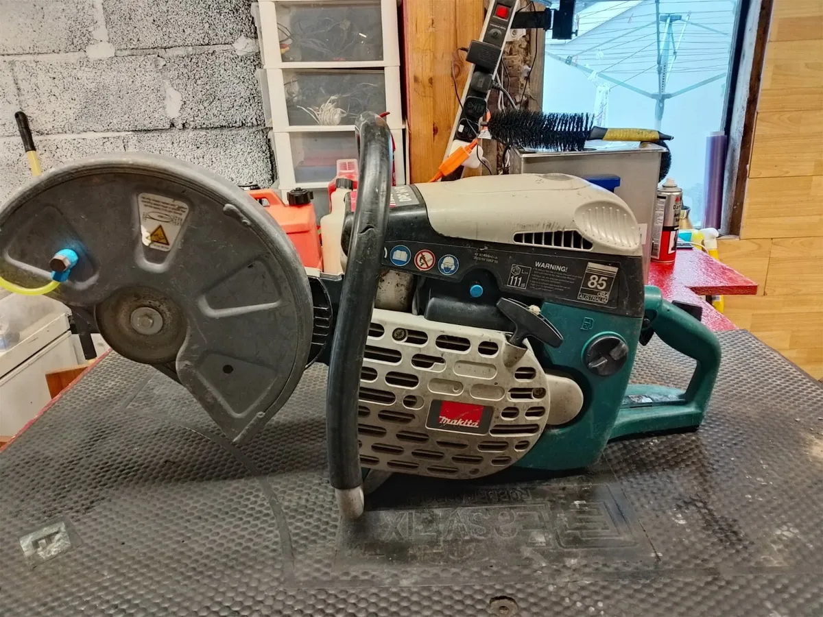 Makita DPC6410 Consaw - Image 1