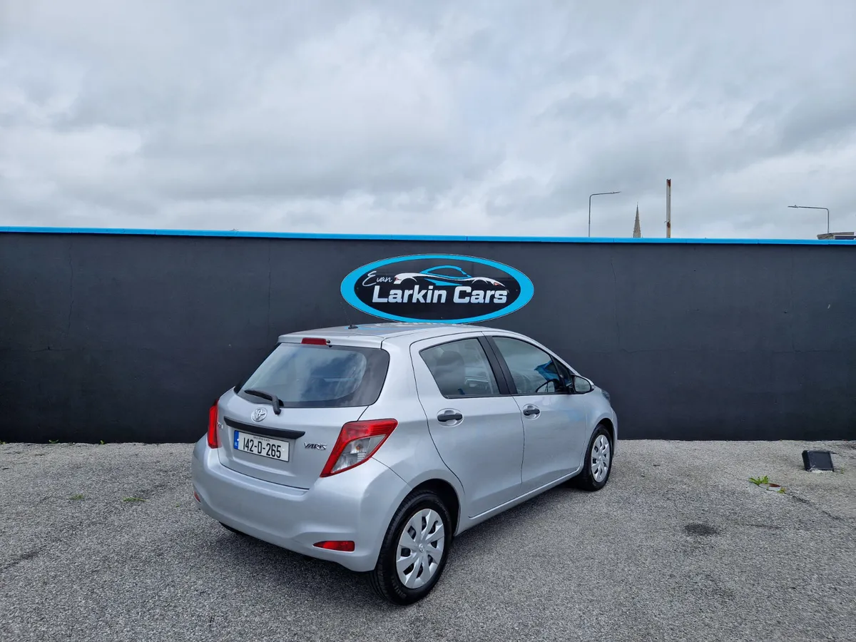 142 Toyota Yaris 1.0 Petrol Low Miles Cheap Tax - Image 4