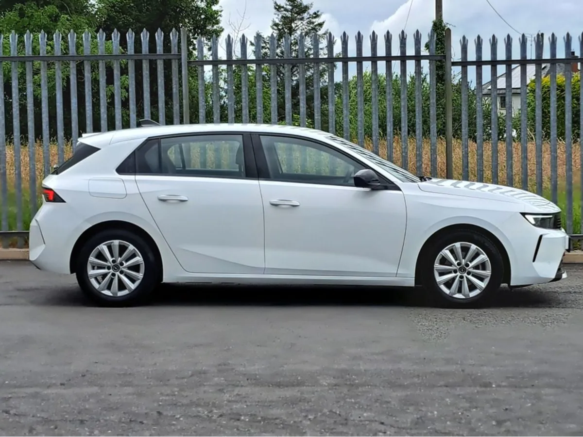 Opel Astra SC 1.2turbo 110BHP - Image 3