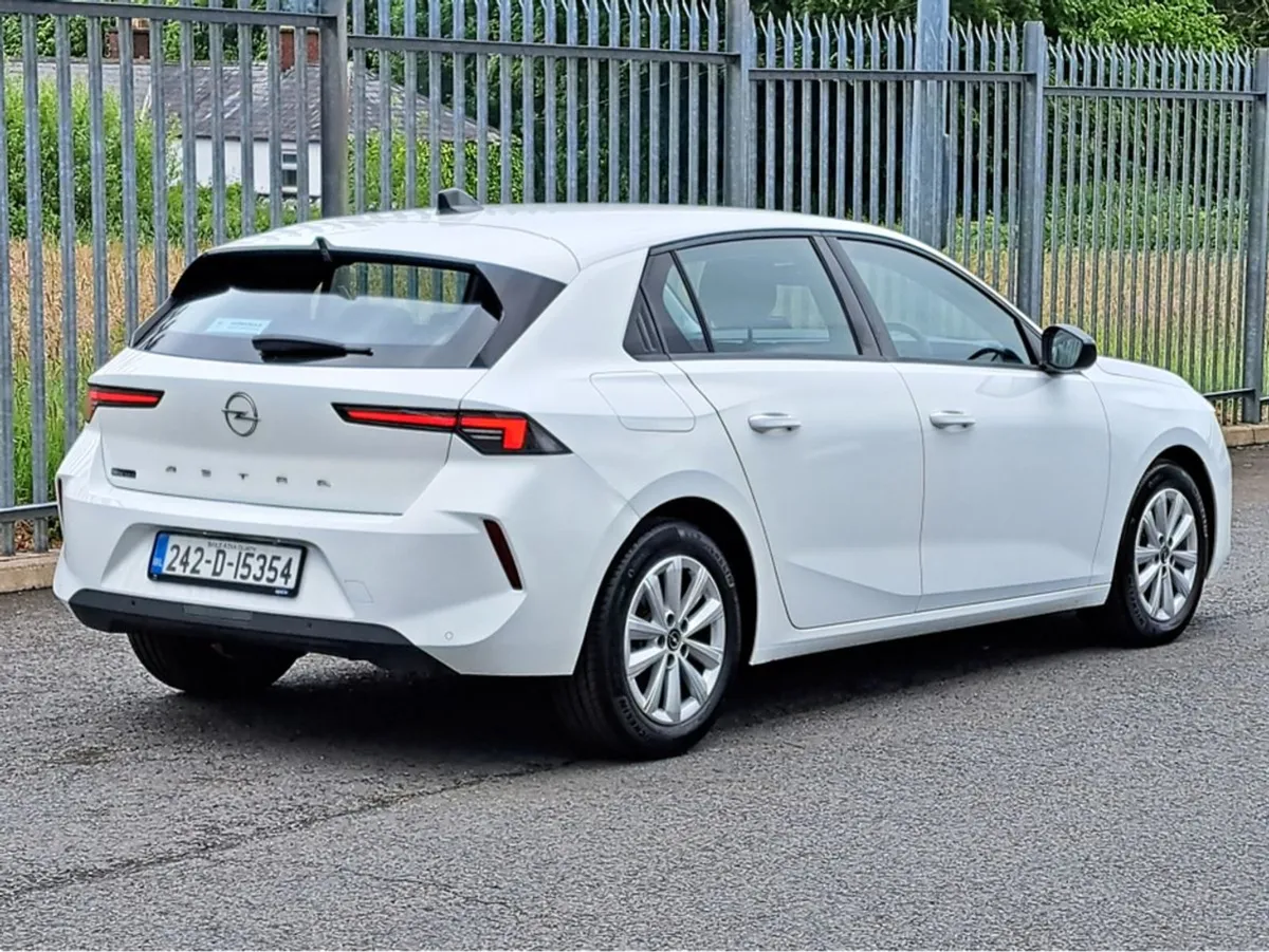 Opel Astra SC 1.2turbo 110BHP - Image 4