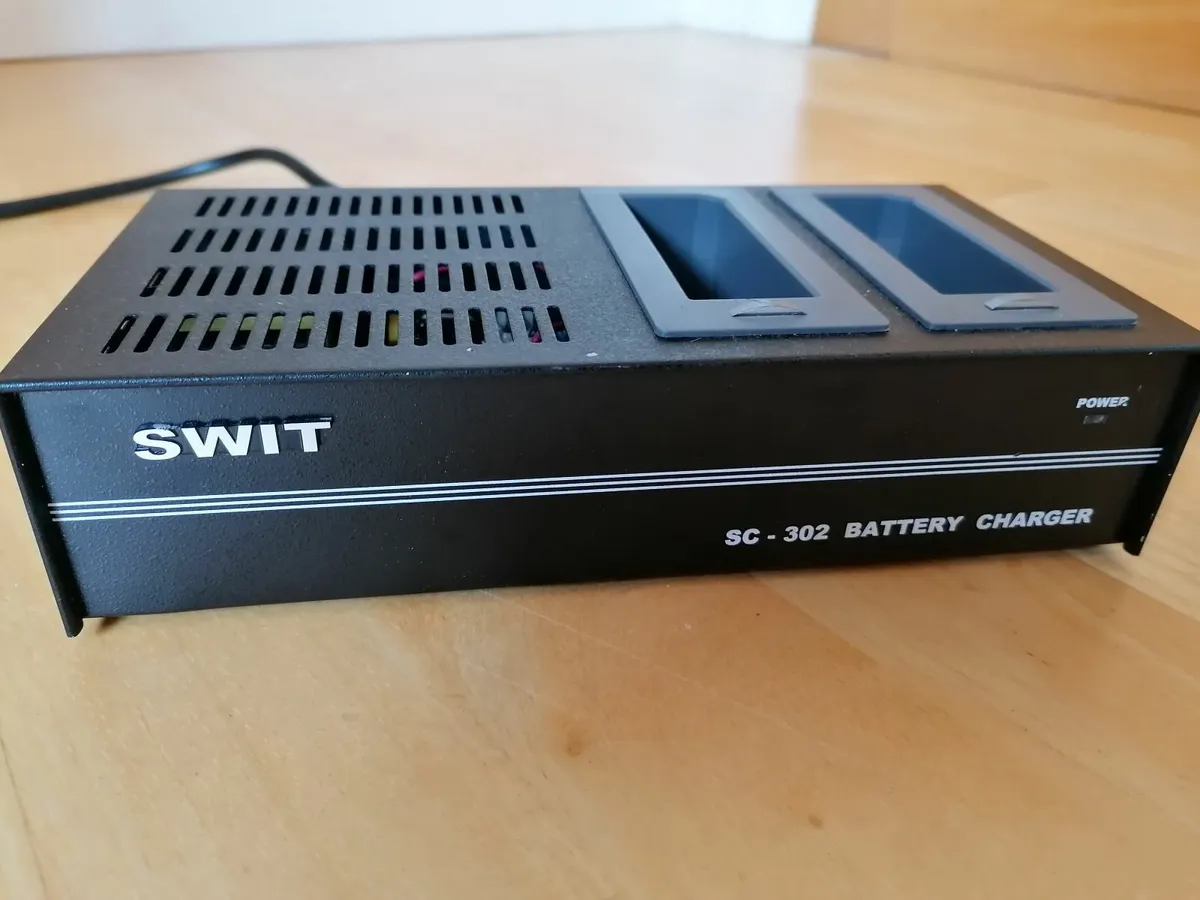 Swit Batteries and Charger - Image 3