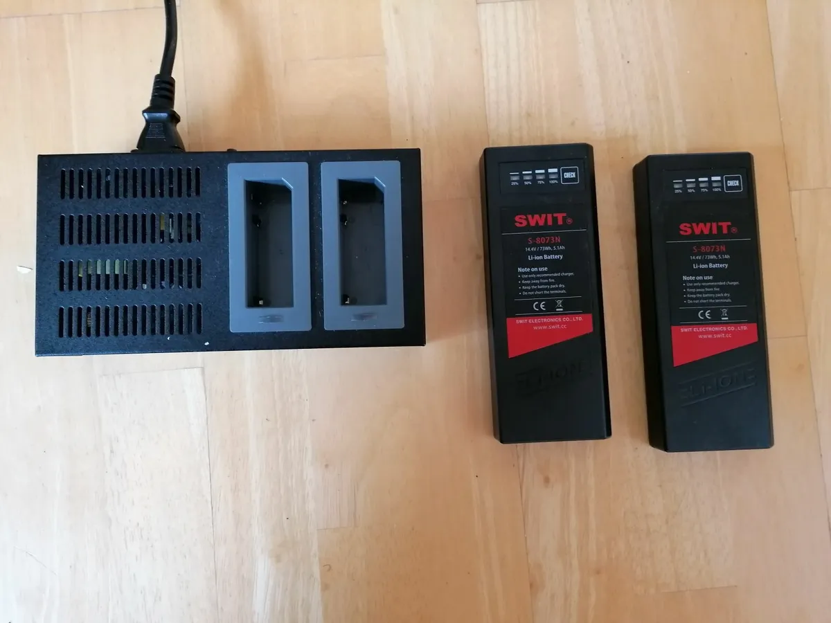 Swit Batteries and Charger - Image 4