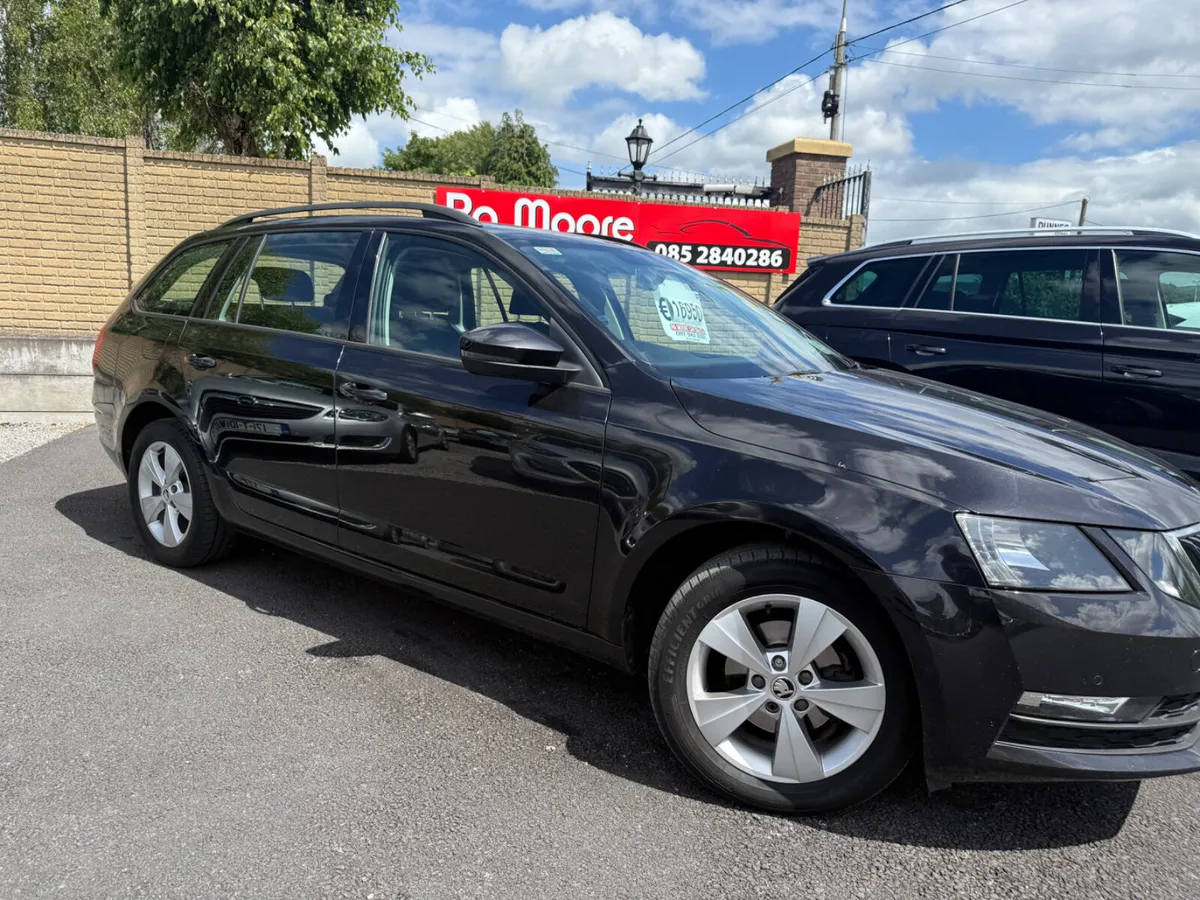 Skoda Octavia * ESTATE - Image 3