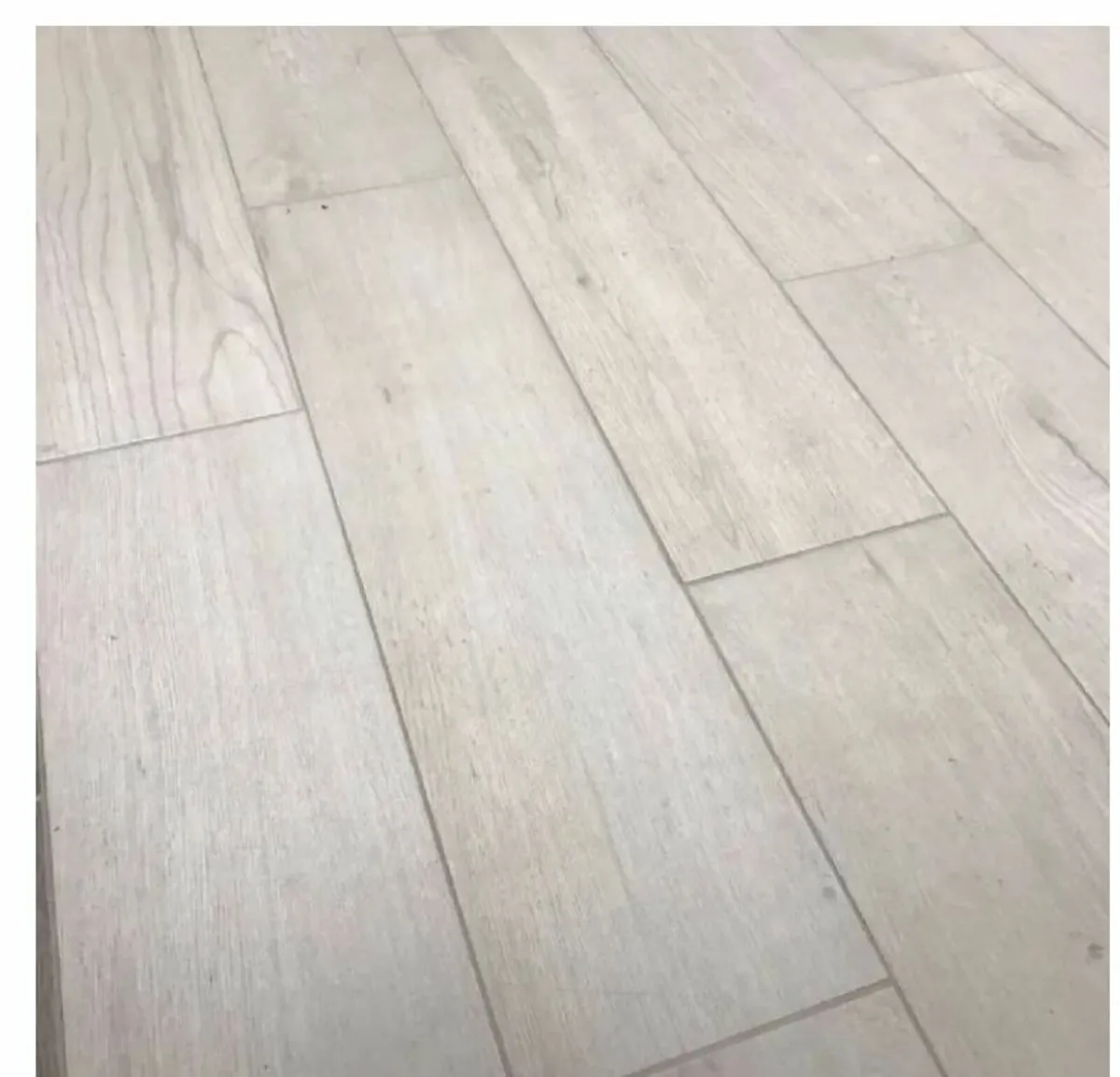 Tileshack - Off-White Timber-Effect Porcelain Tile