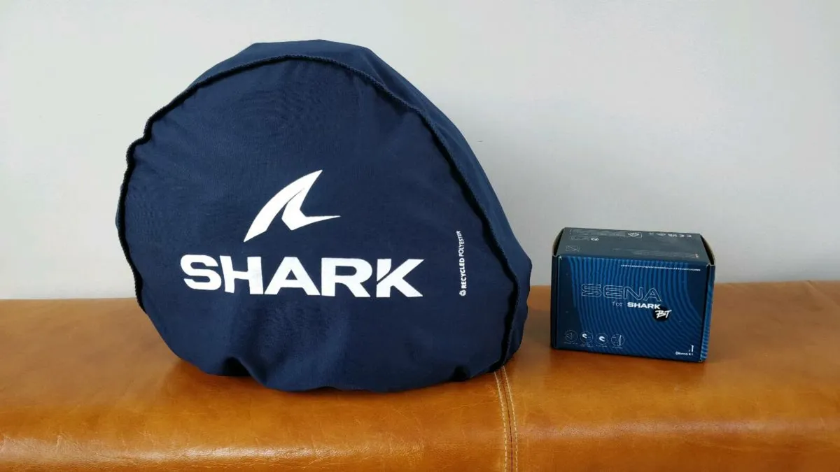 Shark Spartan RS Motorbike Helmet - As New - Image 4