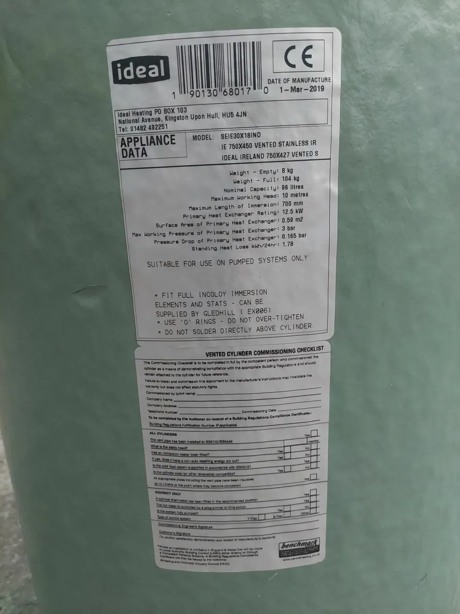 Hot water cylinder - Image 2