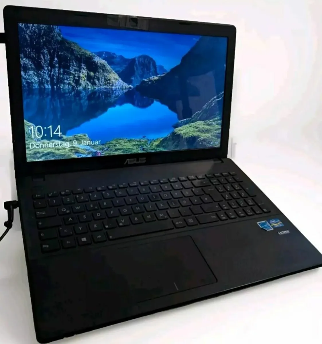 Laptop - Image 1