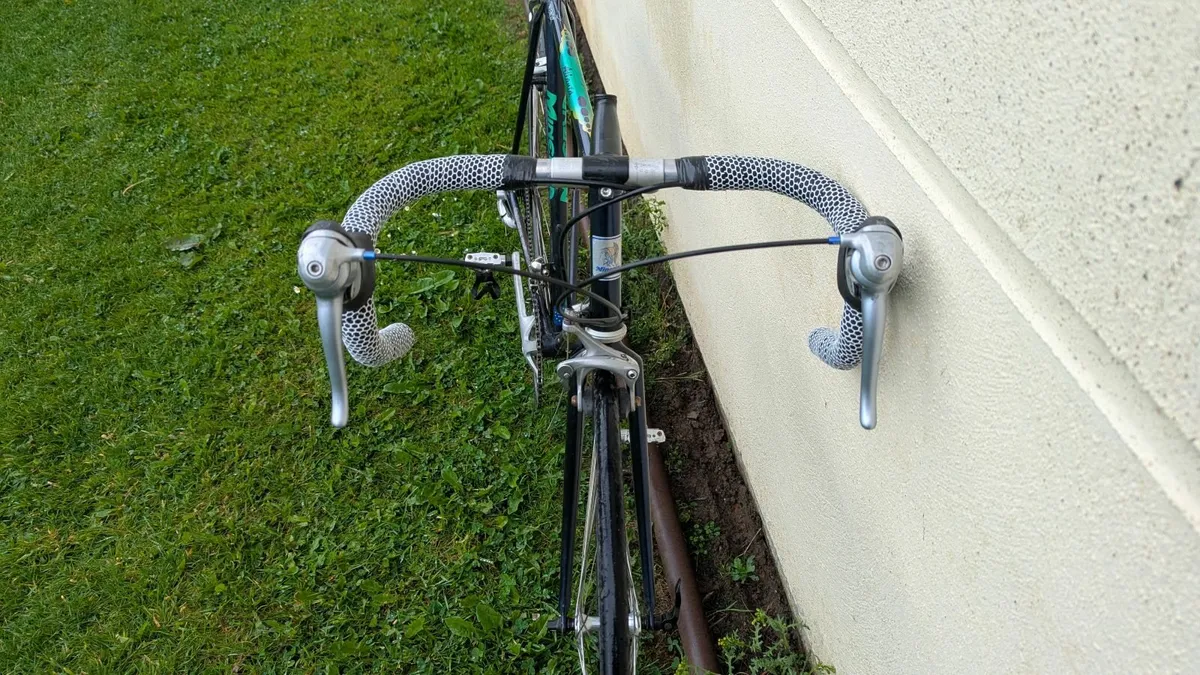 Classic Vintage Road Bike - Image 4